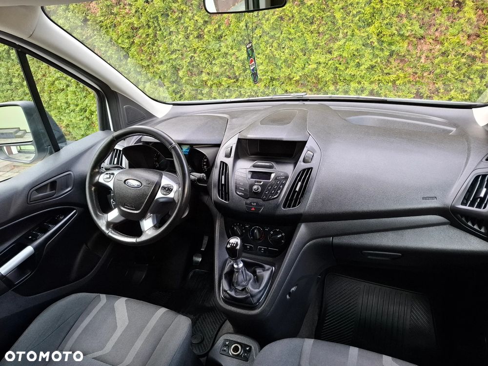 Ford Tourneo Connect - 12
