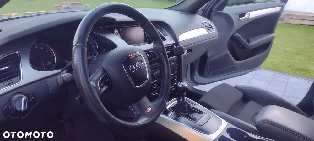 Audi A4 Avant - 30