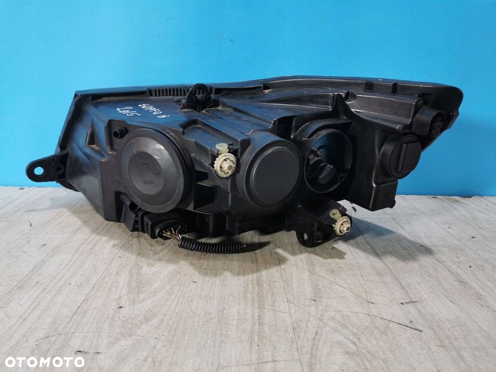 Skoda Fabia II Lift lampa reflektor lewa przód soczewka Europa - 2