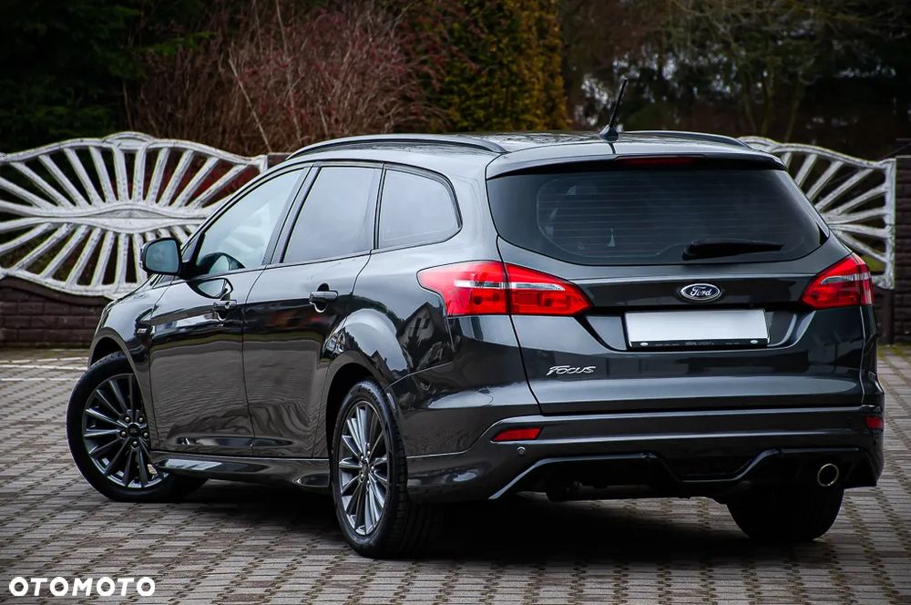 Ford Focus 1.5 EcoBoost Titanium ASS - 6