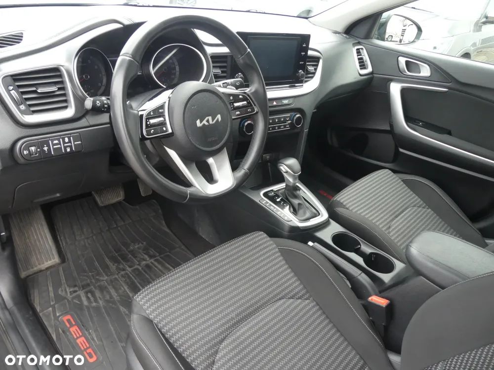 Kia Ceed 1.5 T-GDI Business Line DCT - 4