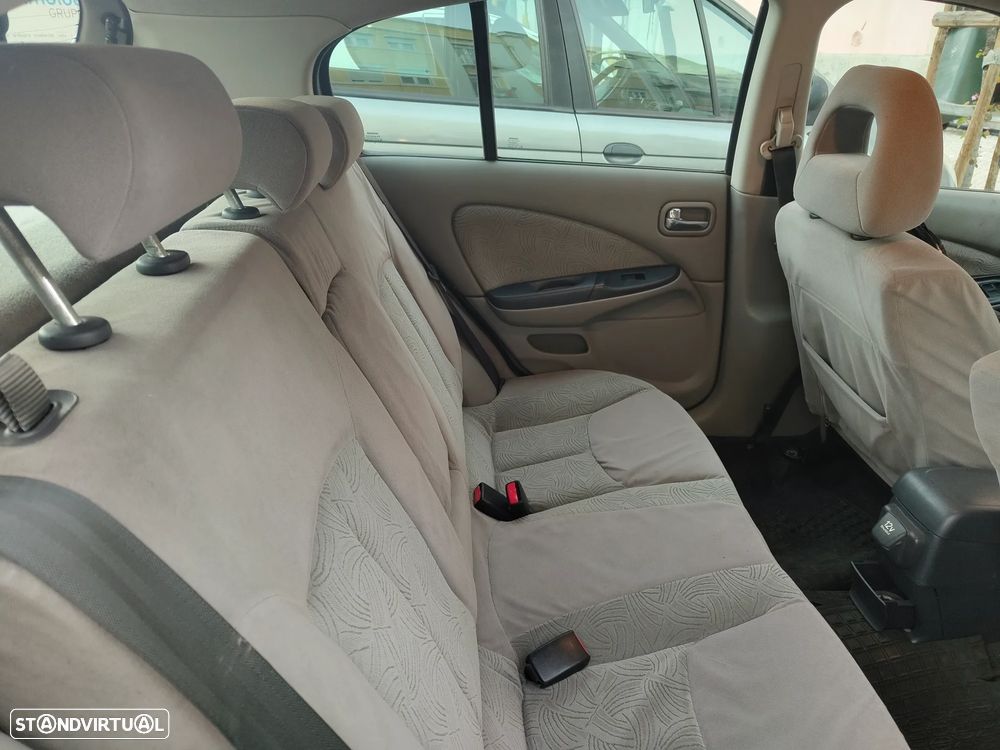 Nissan Almera 1.8 Luxury ABS+AC - 8