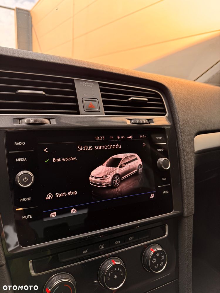 Volkswagen Golf - 16