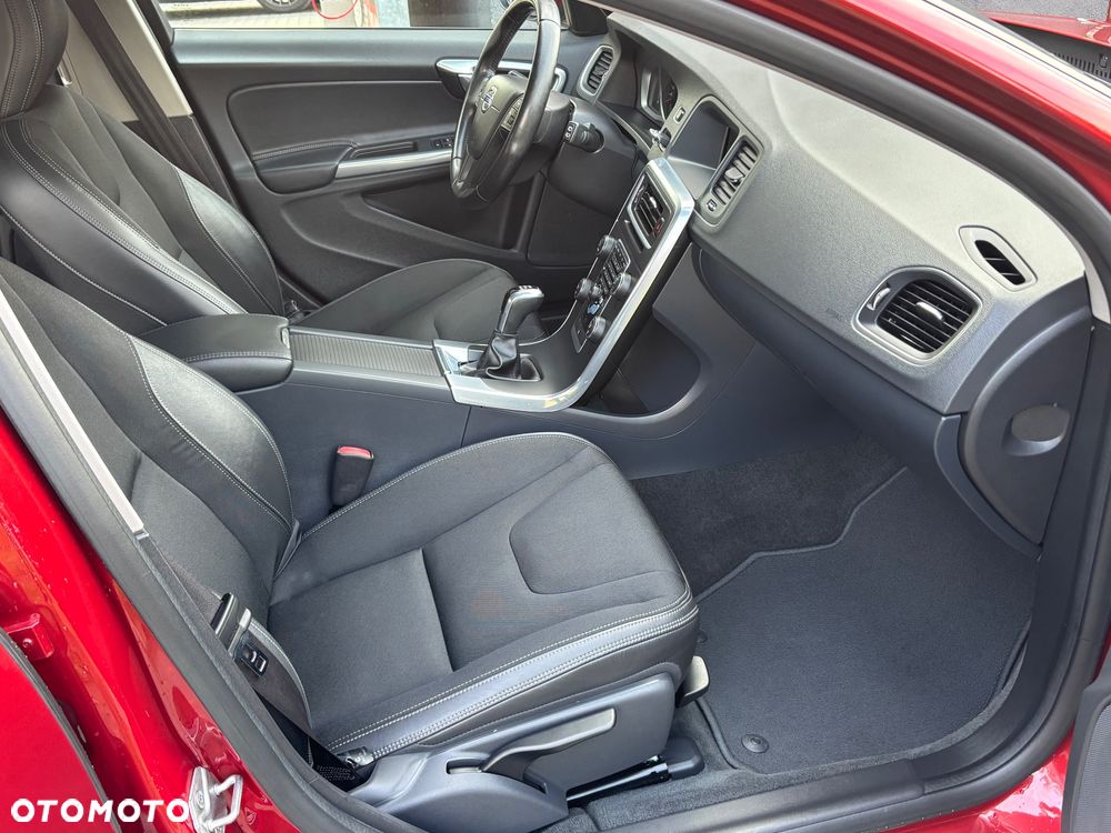 Volvo V60 D2 Drive-E Kinetic - 31