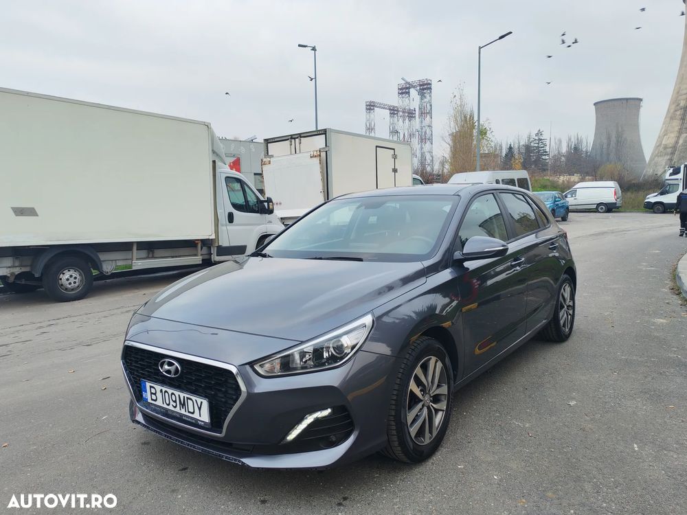 Hyundai i30 1.4 100CP 5DR M/T Highway - 10
