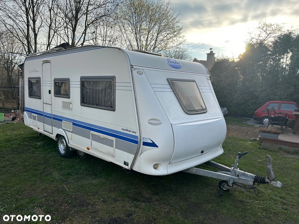 Hobby 495 zadbana z przedsionkiem i napędem - 2