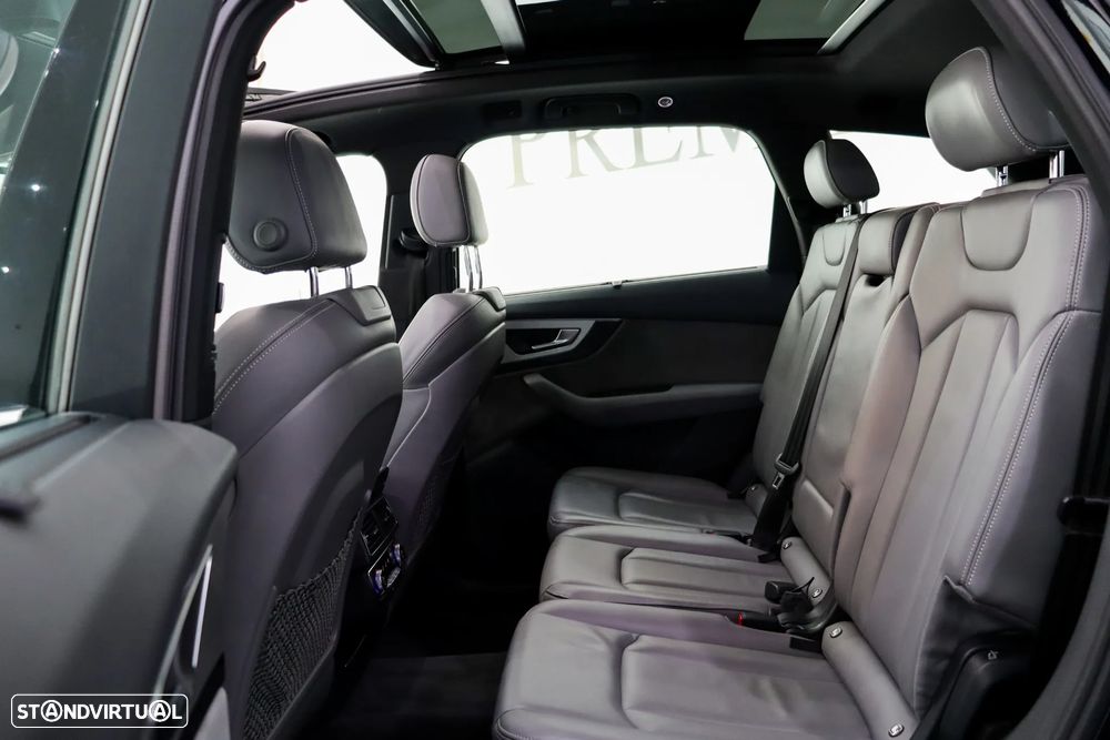 Audi Q7 3.0 TDI quattro S-line Tiptronic 7L - 17