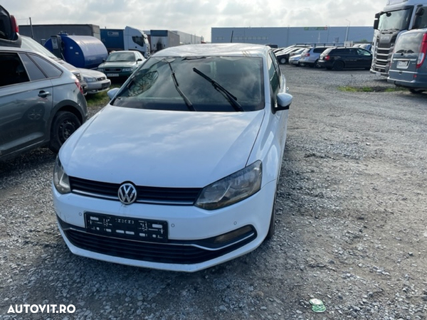 Dezmembrez VW Polo 6 R an 2014 1.2 TSI Blumotion Alb