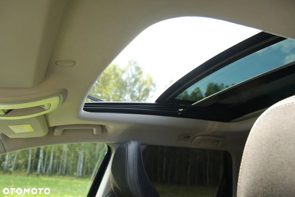 Volvo XC 60 D4 Momentum - 36
