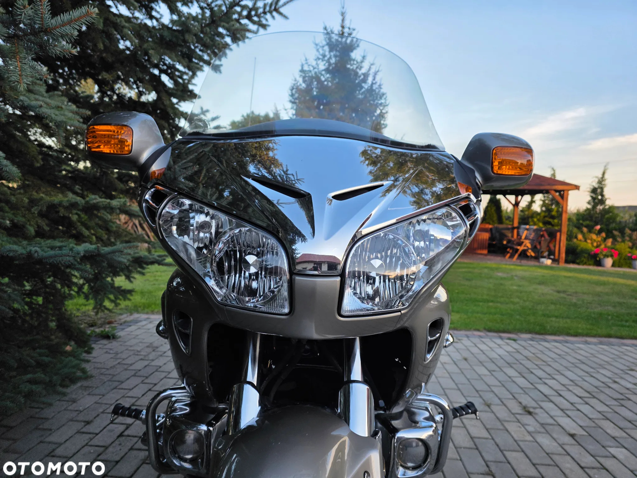 Honda GL - 24