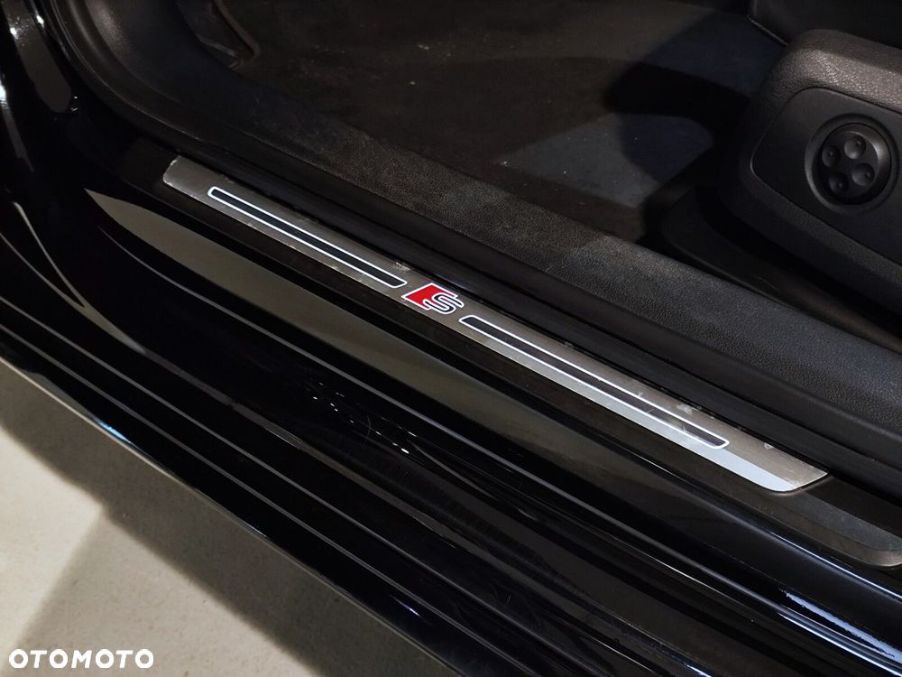 Audi A4 Limousine - 31