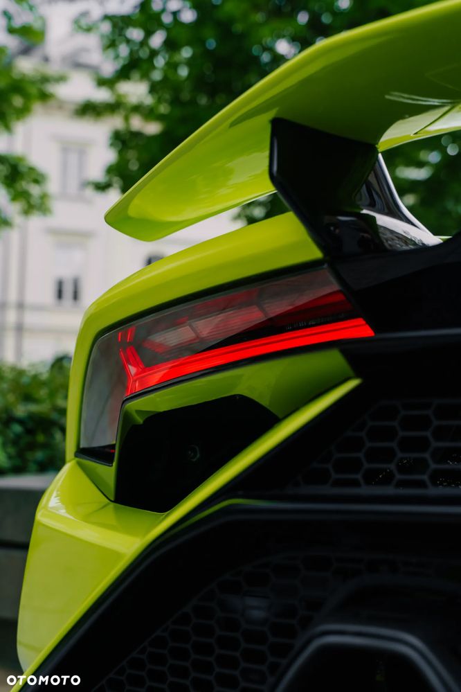 Lamborghini Huracan - 16