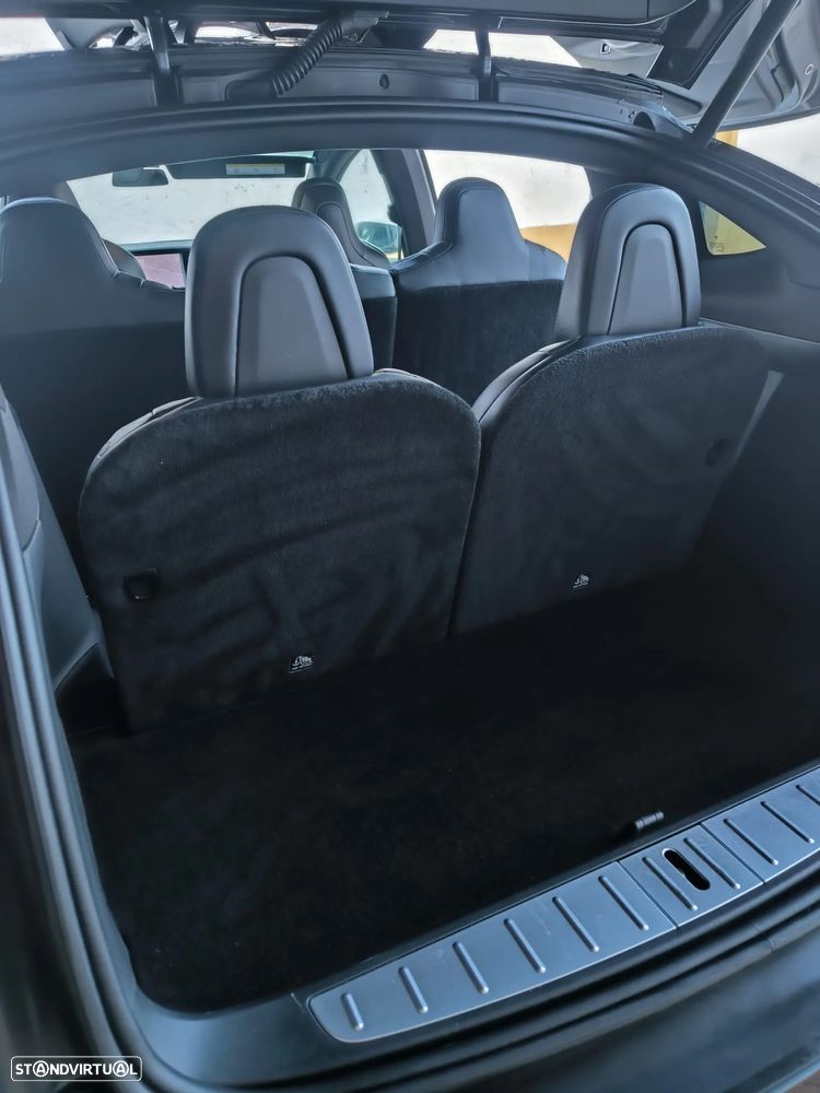 Tesla Model X 75D - 7