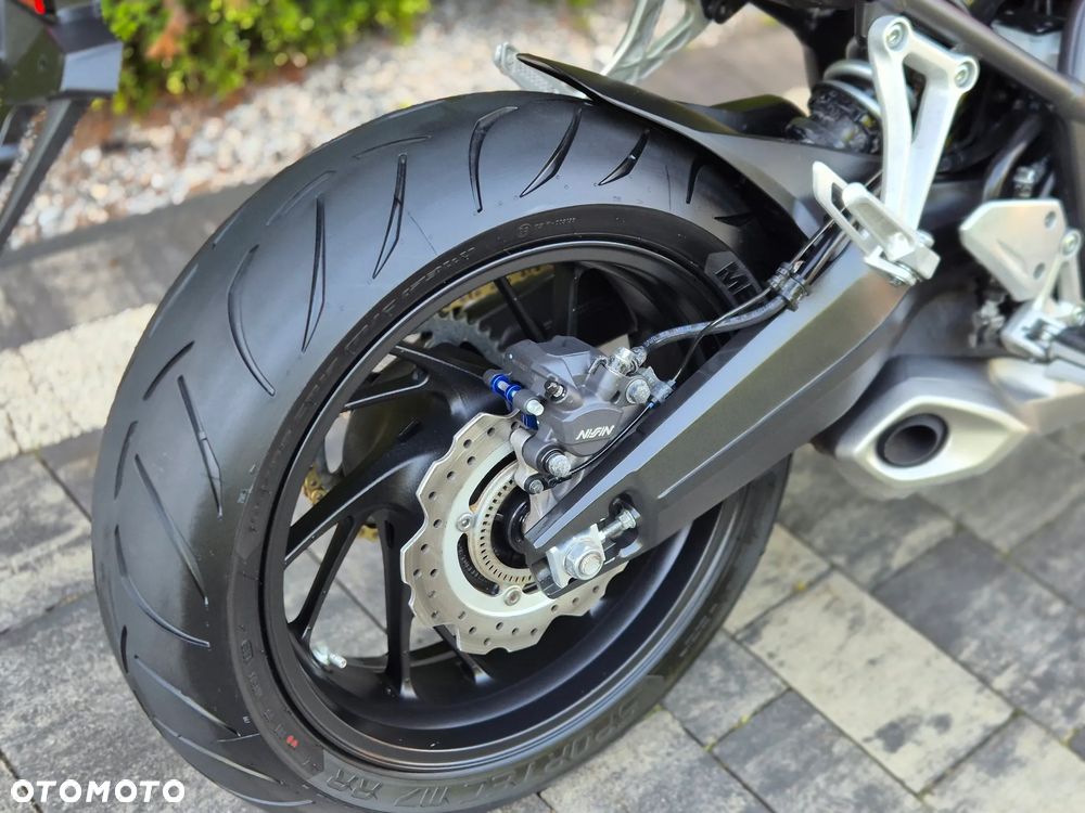 Honda CBR - 13