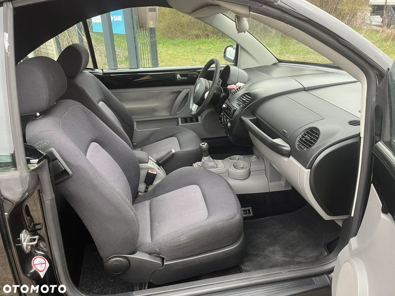 Volkswagen New Beetle - 19