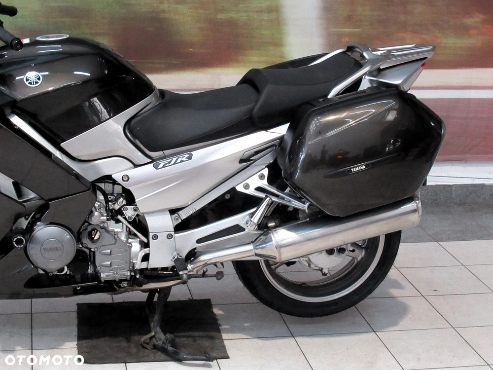 Yamaha FJR - 16