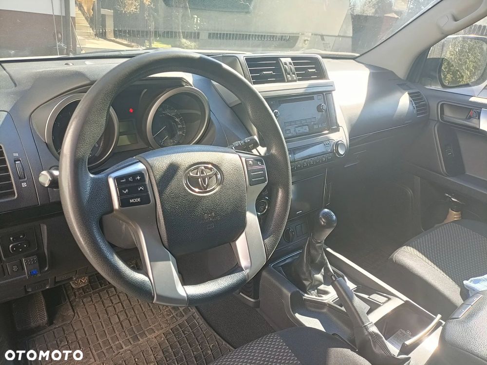 Toyota Land Cruiser 3.0 D-4D - 23