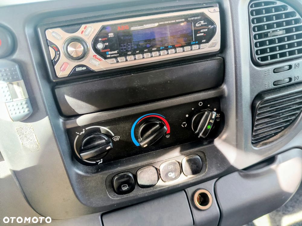 Ford Transit kamper Chausson Flash 03 - 18