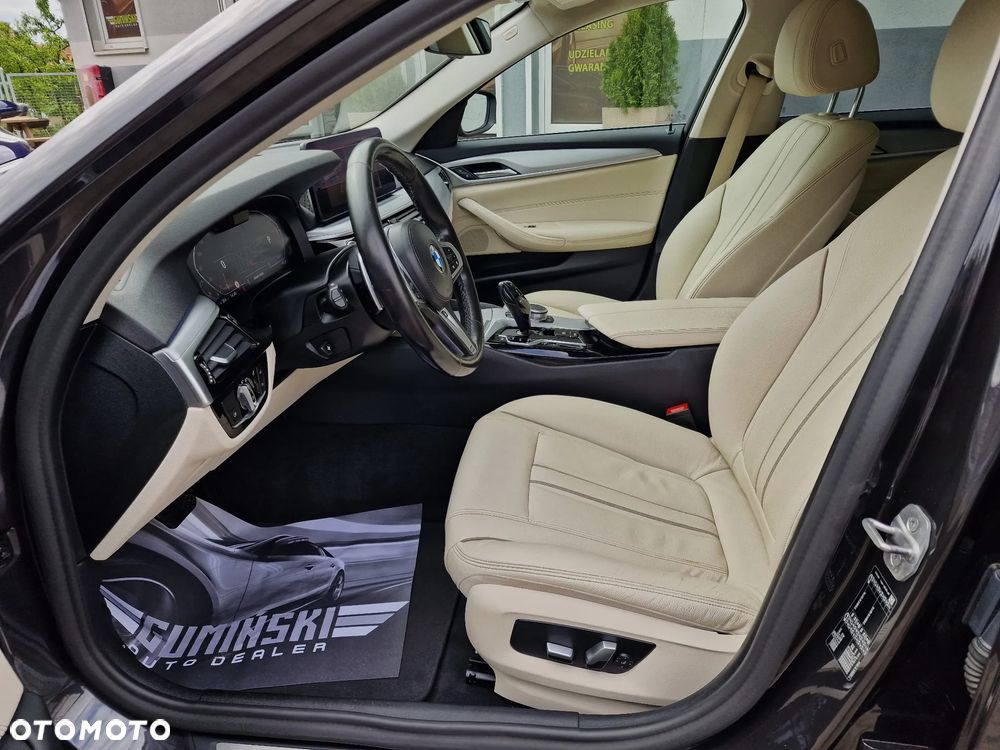 BMW Seria 5 520i mHEV Luxury Line sport - 17