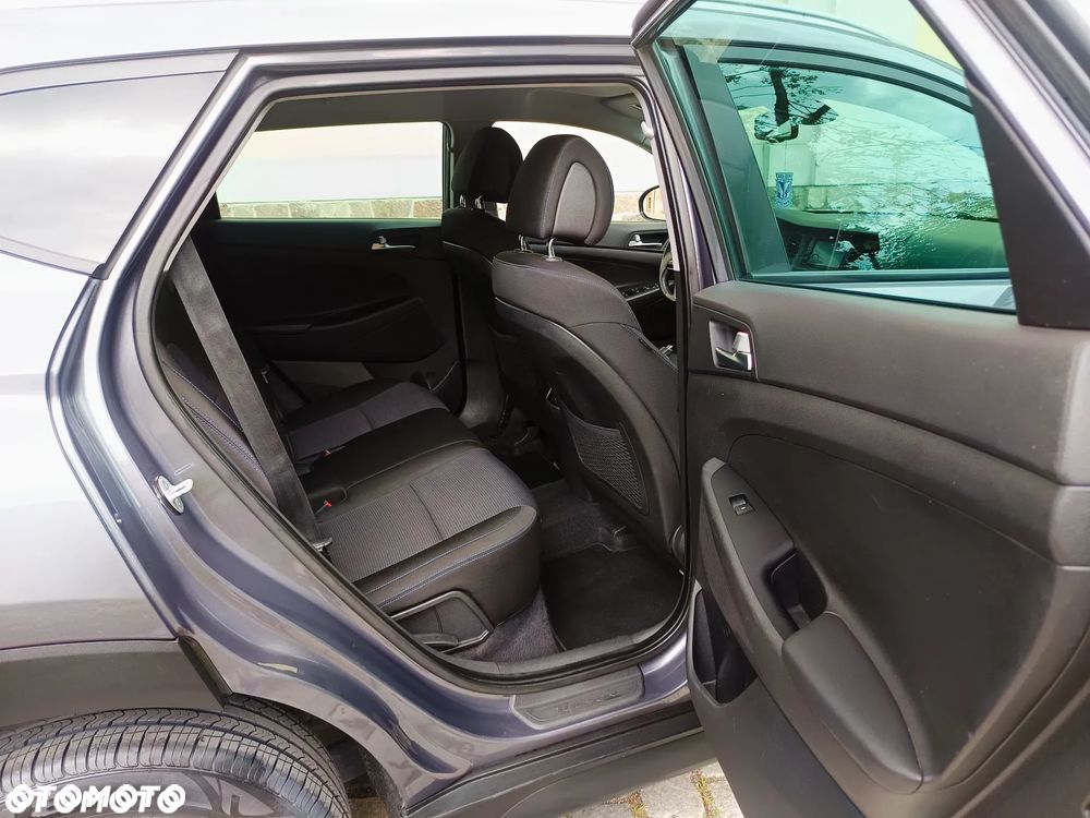 Hyundai Tucson 1.7 CRDI BlueDrive Comfort 2WD - 12