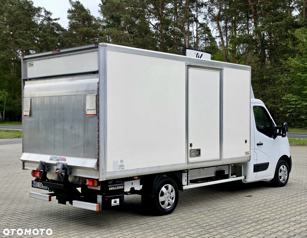 Nissan NV400 - 23