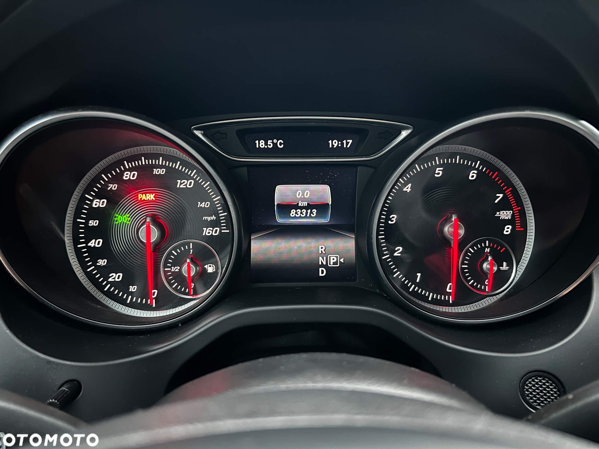 Mercedes-Benz GLA 250 4Matic 7G-DCT UrbanStyle Edition - 18