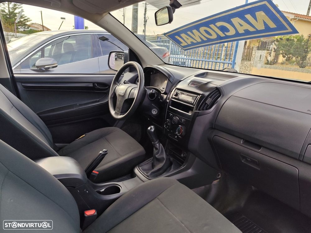 Isuzu D-Max 2.5 DTi CD 2WD L - 12