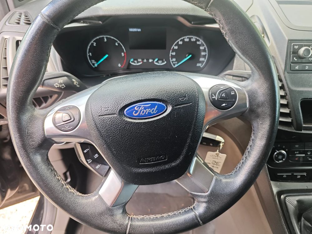Ford Transit Connect - 17