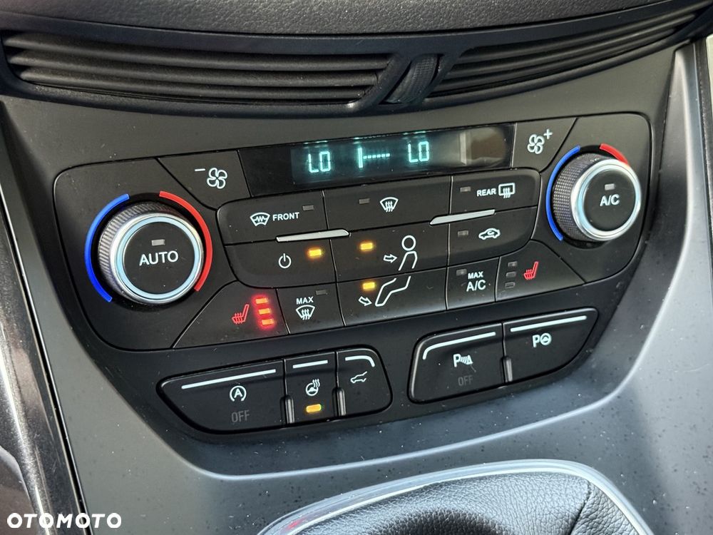 Ford Kuga 1.5 EcoBoost 2x4 ST-Line - 25