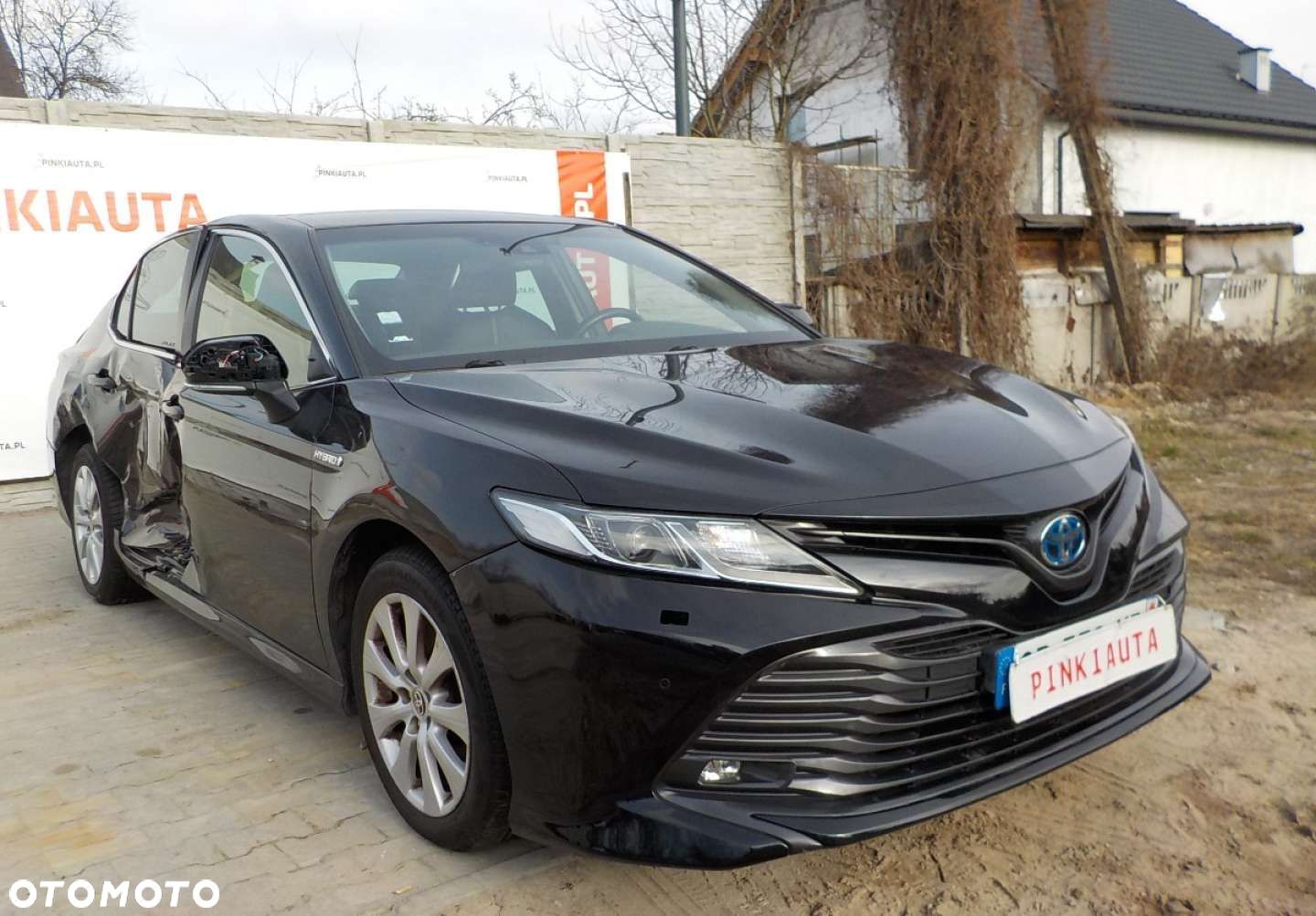 Toyota Camry - 1
