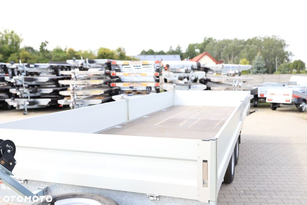 Niewiadów Boss 6.2 x 1.97 burty aluminiowe 2 osie po 1800kg koła 185R14C - 10