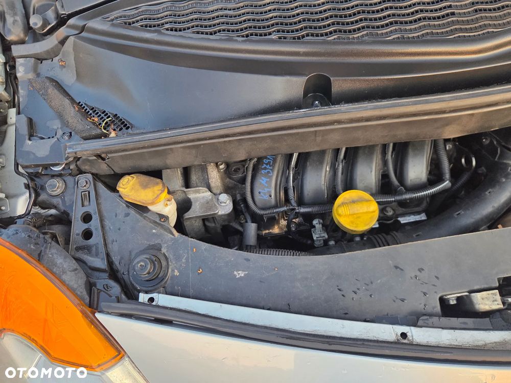Renault Modus - 12