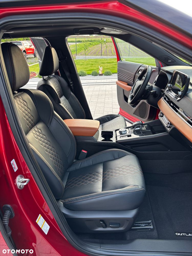 Mitsubishi Outlander - 25