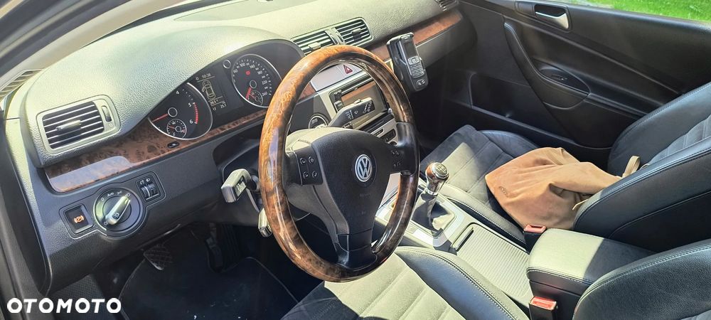 Volkswagen Passat 2.0 TDI Highline - 6