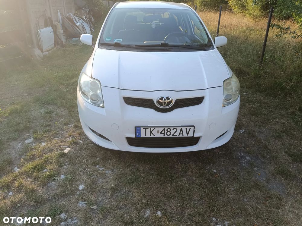 Toyota Auris 1.33 VVT-i Entry - 1