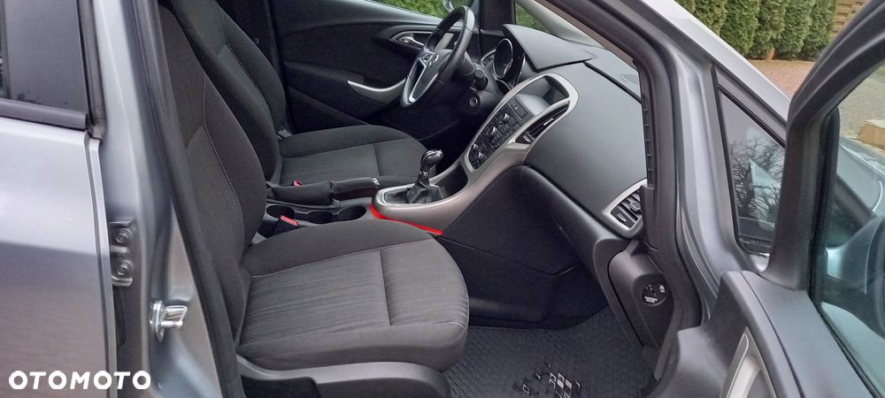 Opel Astra 1.4 Turbo - 9