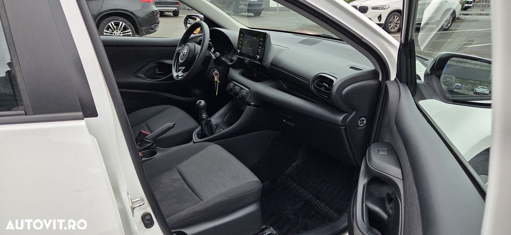 Toyota Yaris 1.0 L Eco - 17