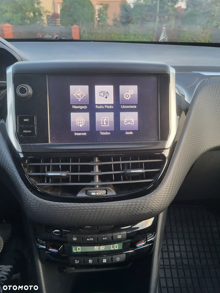 Peugeot 2008 1.2 Pure Tech Active S&S - 10