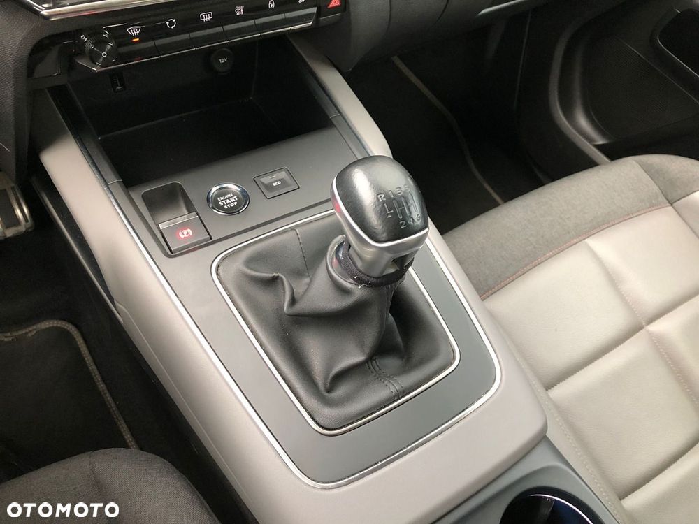 Citroën C5 Aircross 1.2 PureTech Shine - 24