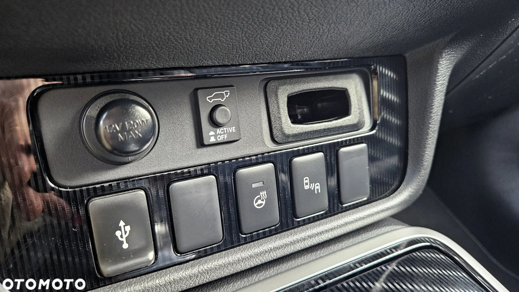 Mitsubishi Outlander PHEV Intense + - 27