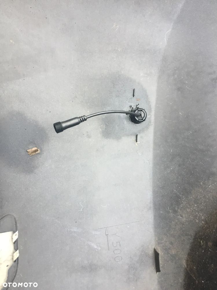 Opel Astra J hb Lakier z22a Drzwi prawy tył  Klapa tył   Deska Kokpit Poduszka deski i kierownicy Szyba Przód z sensorem _ czujnikiem Zawiasy przedniej  maski 20879202 lewy 20879203 prawy - 17