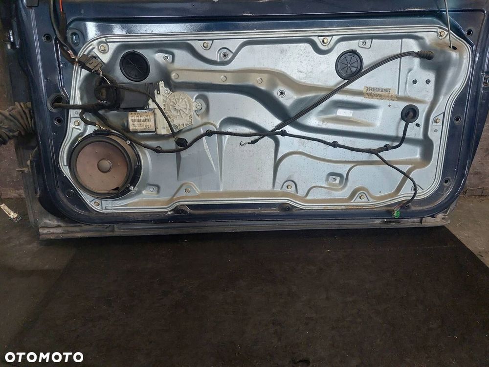 DRZWI KOMPLETNE PRAWY PRZÓD VOLKSWAGEN GOLF IV LC5H 1J3837730E 3D - 7