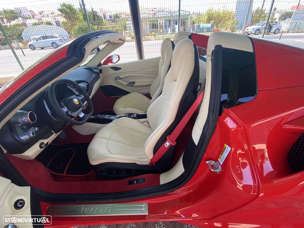 Ferrari F8 Tributo Spider - 54