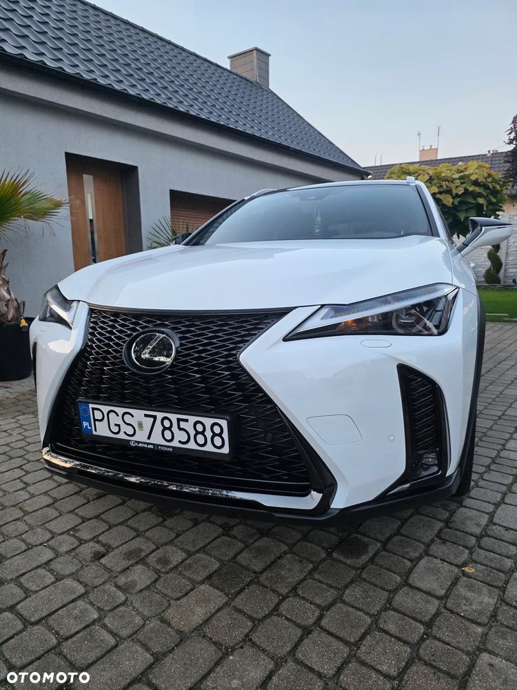 Lexus UX - 1