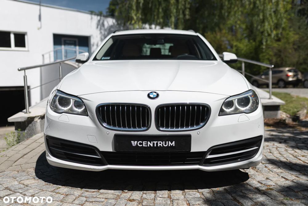 BMW Seria 5 520d xDrive - 5