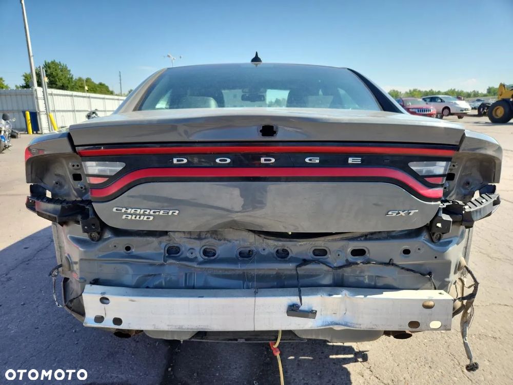 Dodge Charger - 7