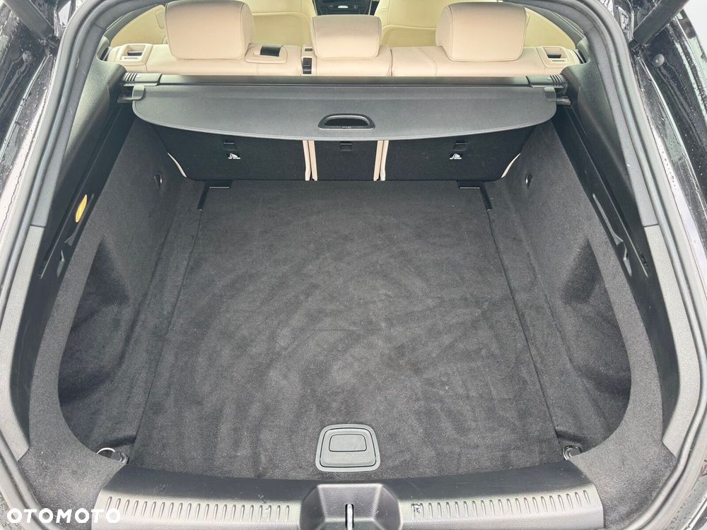 Mercedes-Benz CLA - 16
