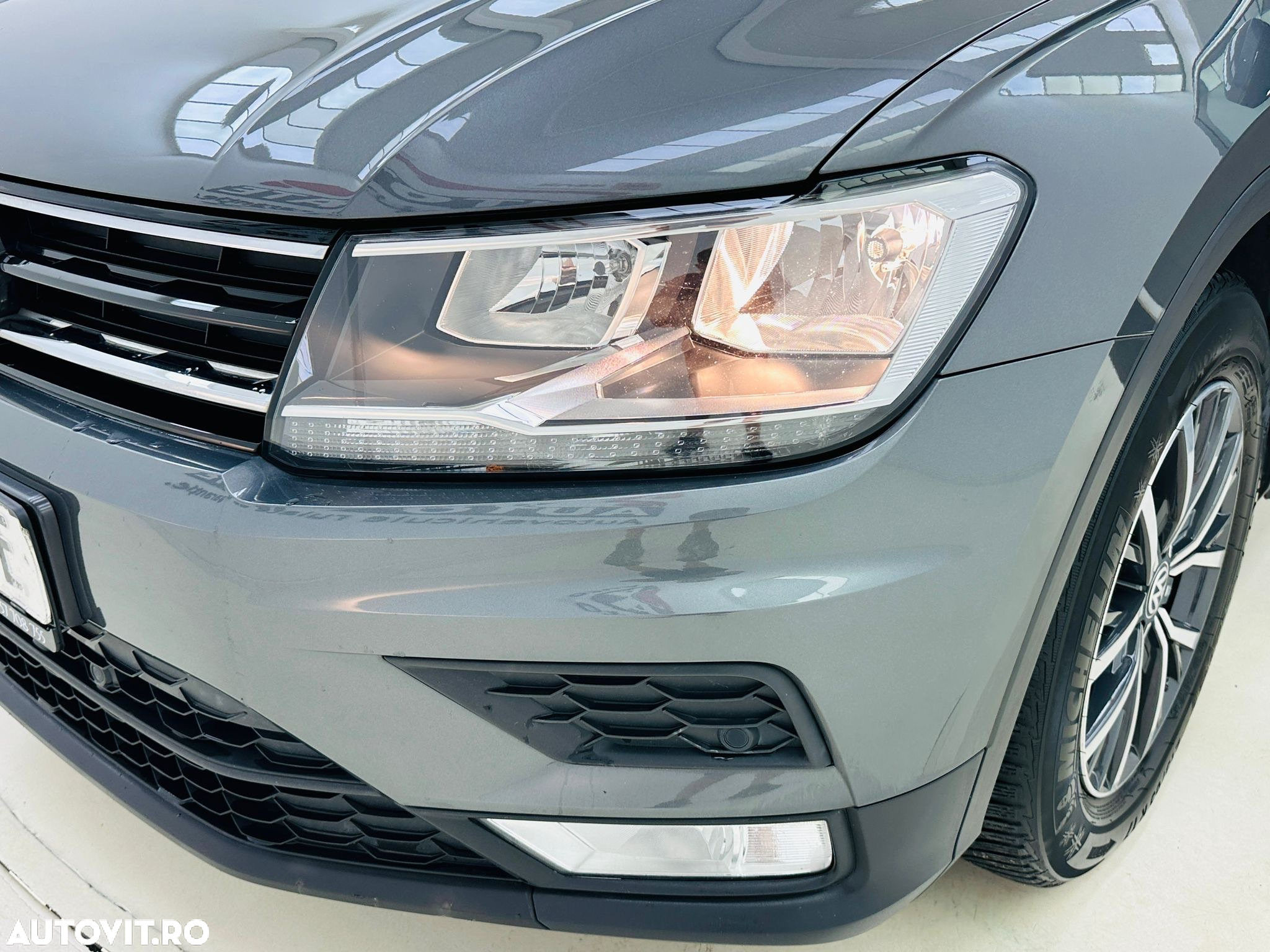 Volkswagen Tiguan - 12