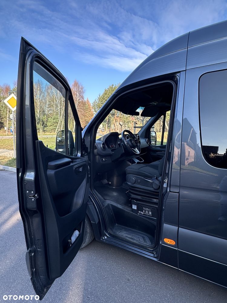 Mercedes-Benz Sprinter - 4