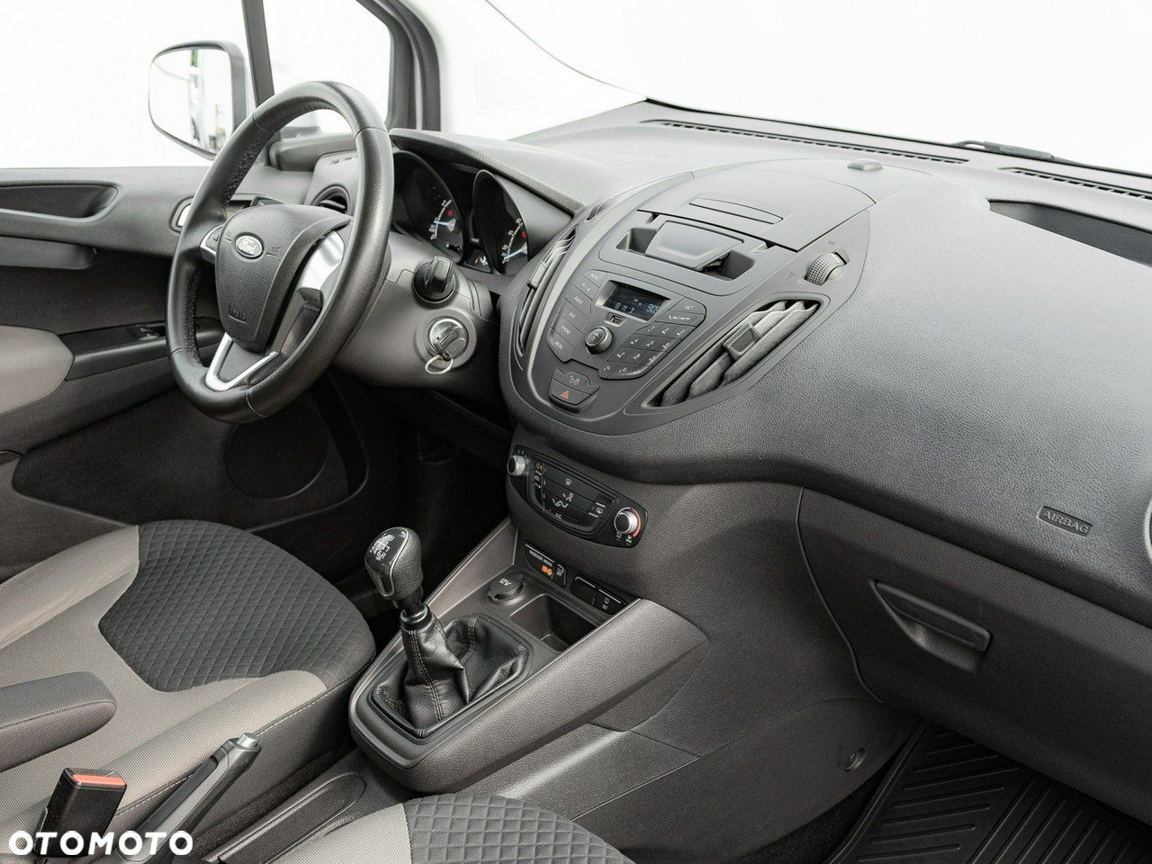 Ford Transit Courier 1.0 EcoBoost Trend - 28